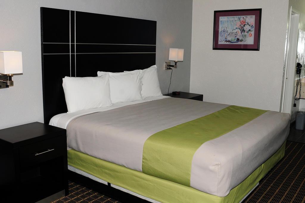 Quality Inn Gonzales Exterior photo