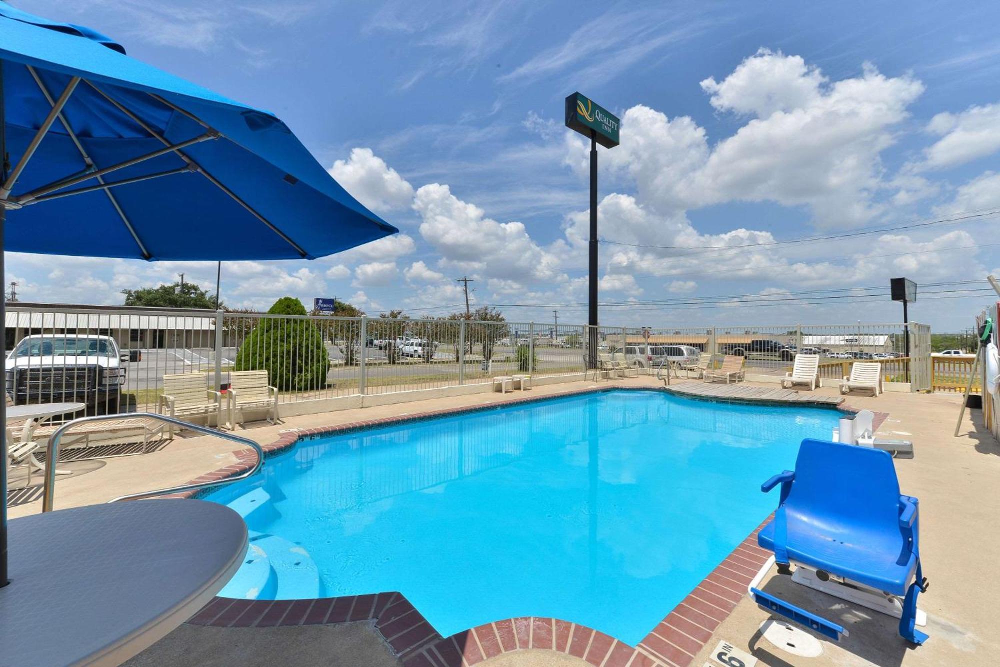 Quality Inn Gonzales Exterior photo